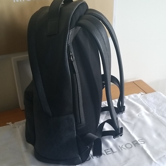 Michael kors backpack- black Brand New - Picture 5 of 7